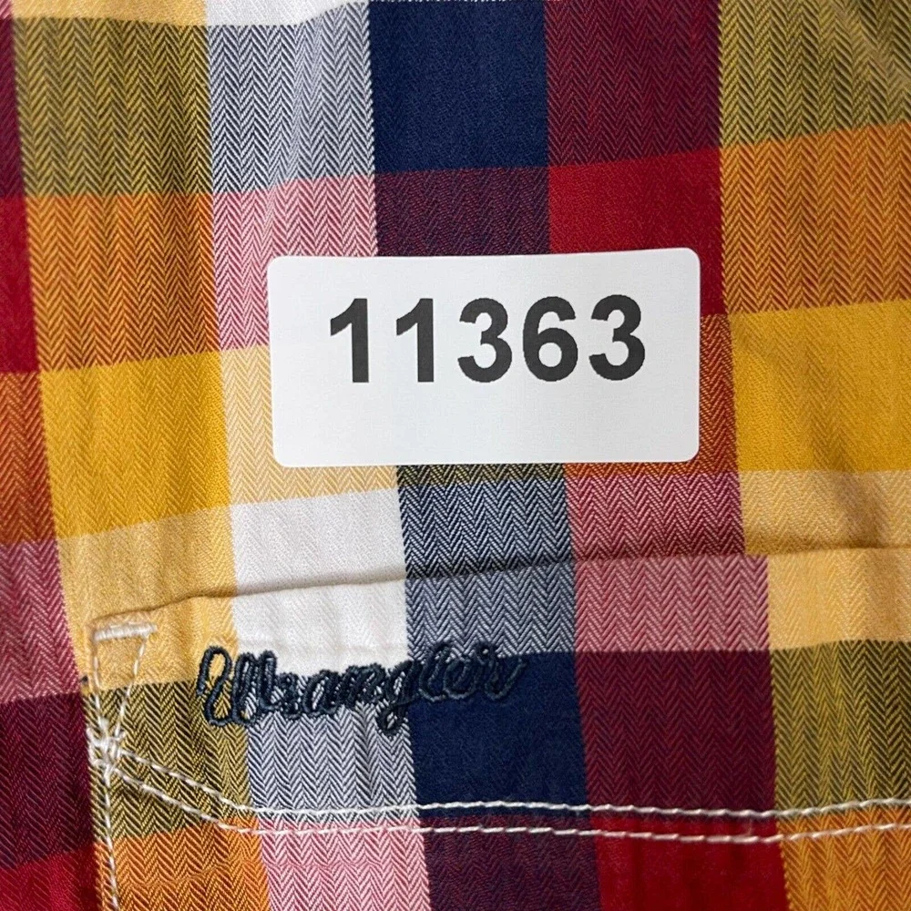 Wrangler shirt adult